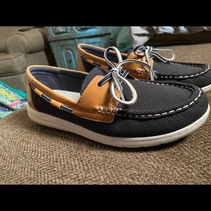 Clarks Navy and Tan cloudsteppers